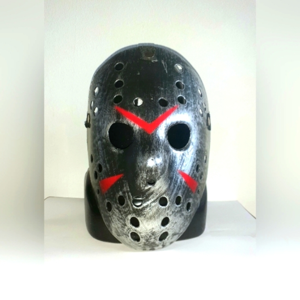 Friday the 13th Jason Voorhees hockey mask (silver)